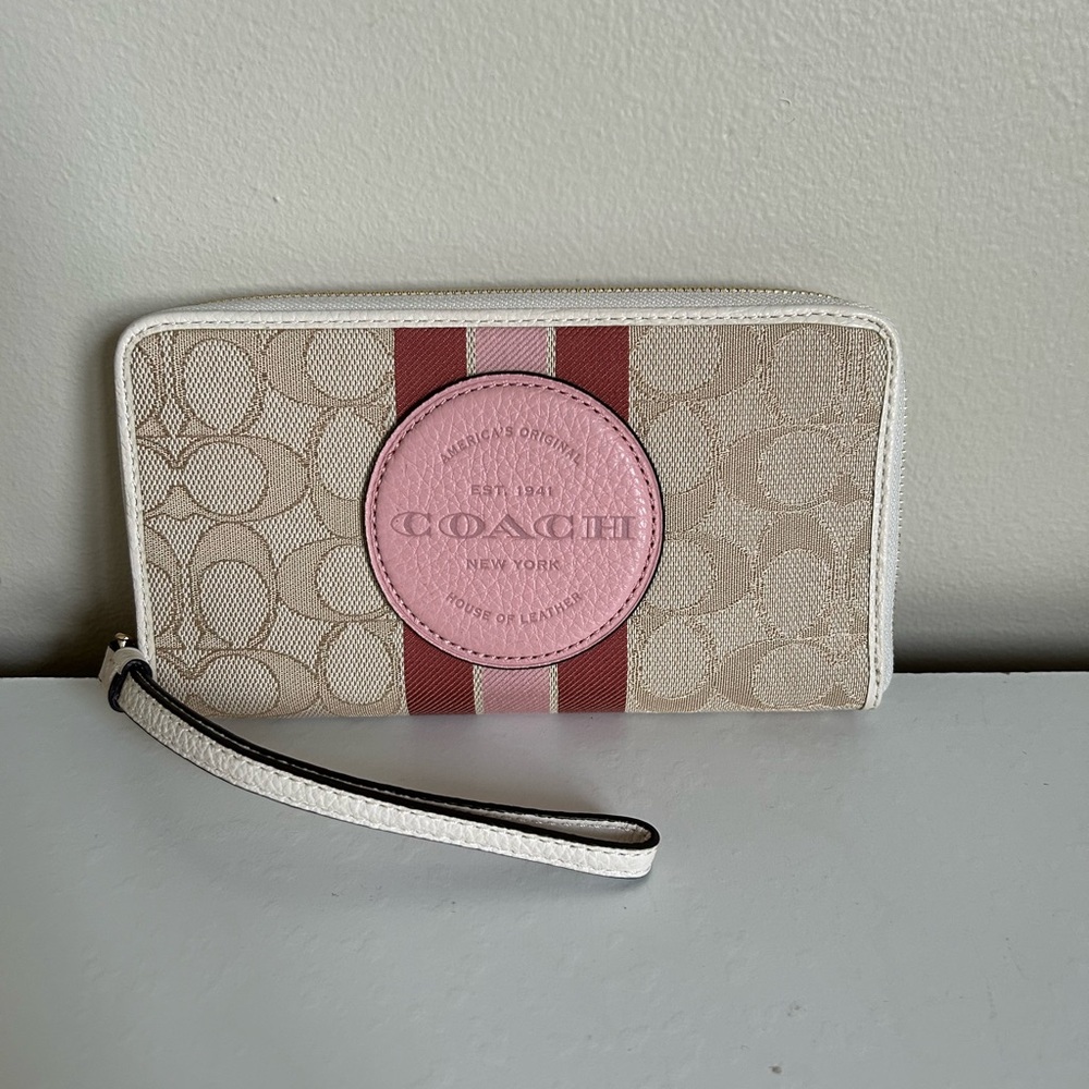 Coach Dempsey Khaki Cream Jacquard Leather Wristlet Wallet C8112 Excellent - Picture 1 of 3